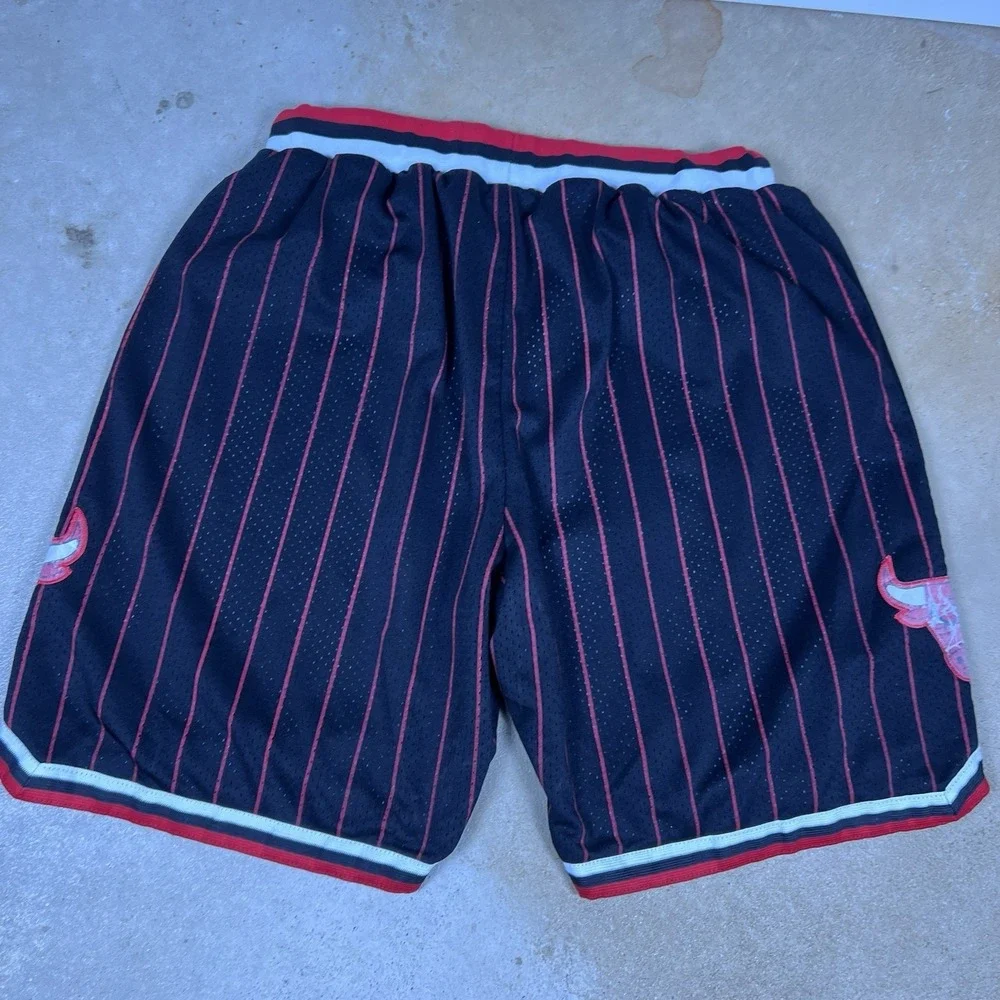 Vtg Rare NBA Chicago Bulls 50th Gold Logo Authentic Nike Shorts ONE SZ FITS ALL - Picture 7 of 8